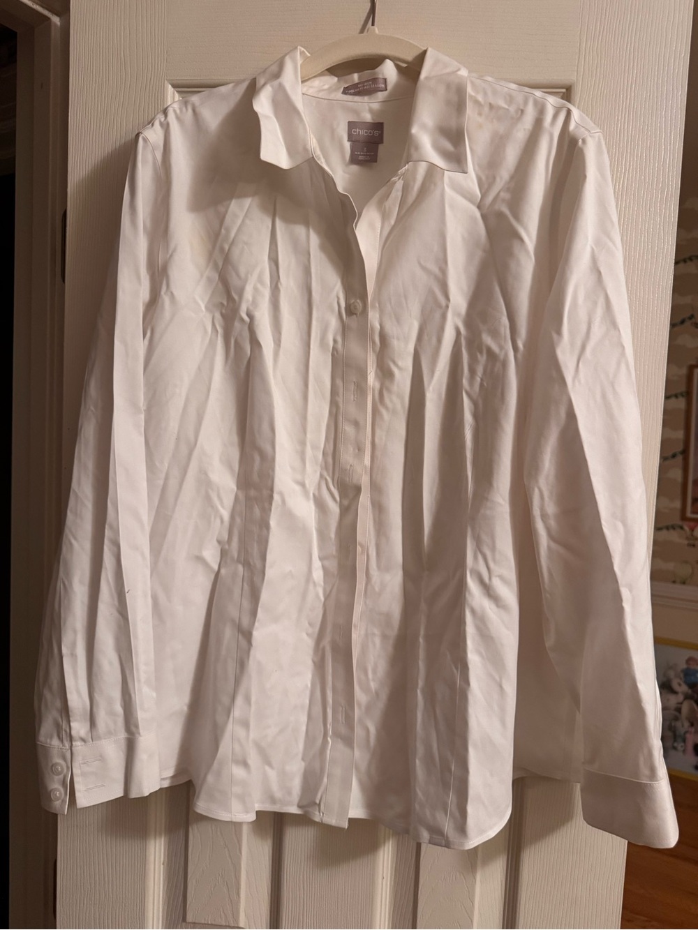 Chico's White Women’s Dress Shirt - Classic Button-Down